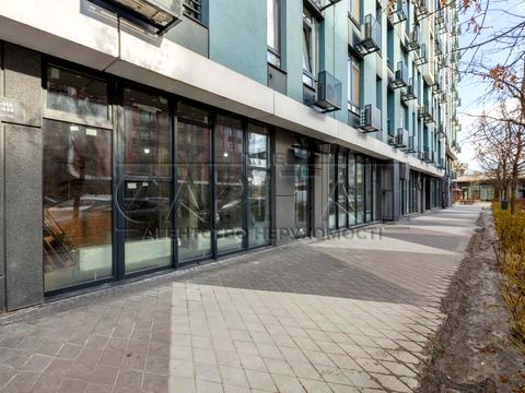 комерційна за адресою Тадея Рильського бульв., 1