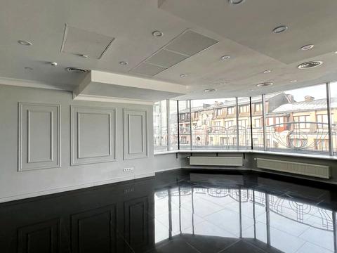 комерційна за адресою Велика Житомирська вул., 20-А