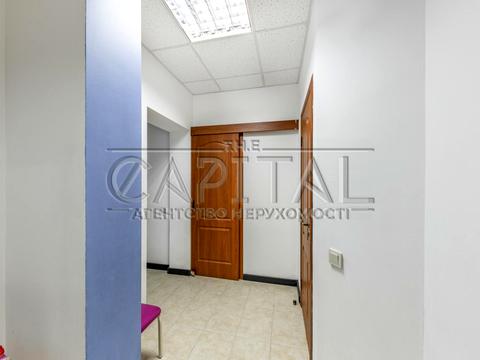 комерційна за адресою Урлівська вул., 21