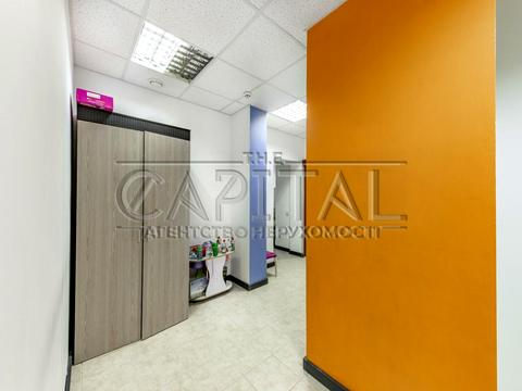 комерційна за адресою Урлівська вул., 21