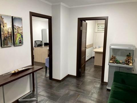 комерційна за адресою Хорива вул., 31-А