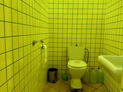 комерційна за адресою Пастера вул., 46