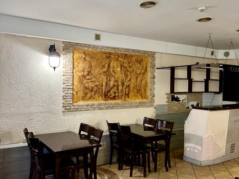 комерційна за адресою Пастера вул., 46