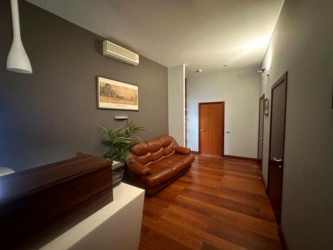 комерційна за адресою Олександра Кониського вул., 80