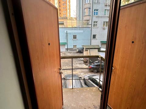 комерційна за адресою Олександра Кониського вул., 80