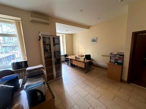 комерційна за адресою Олександра Кониського вул., 80