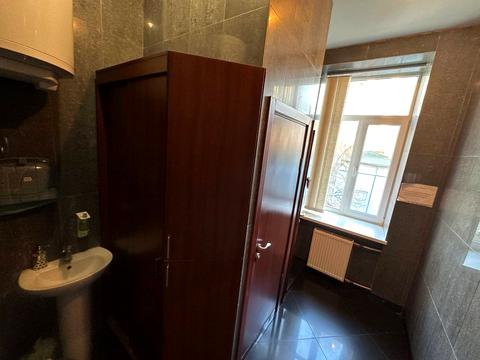 комерційна за адресою Олександра Кониського вул., 80