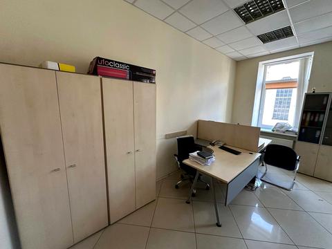 комерційна за адресою Олександра Кониського вул., 80