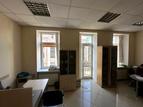 комерційна за адресою Олександра Кониського вул., 80