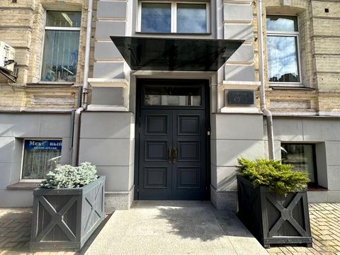 комерційна за адресою Олександра Кониського вул., 80