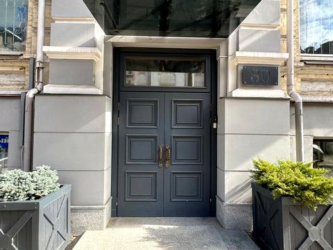 комерційна за адресою Олександра Кониського вул., 80