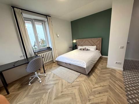 квартира за адресою Івана Богуна вул., 12