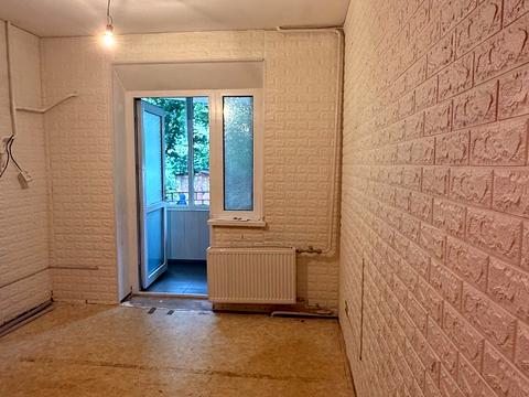 комерційна за адресою Чорних Запорожців вул. (Короленка), 64