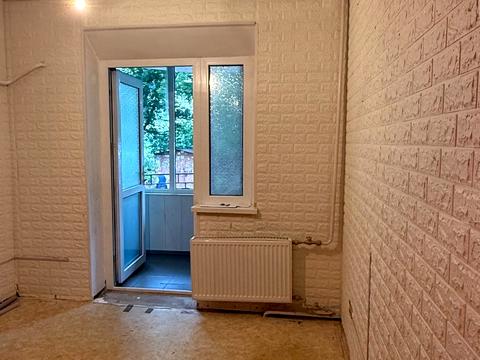 комерційна за адресою Чорних Запорожців вул. (Короленка), 64