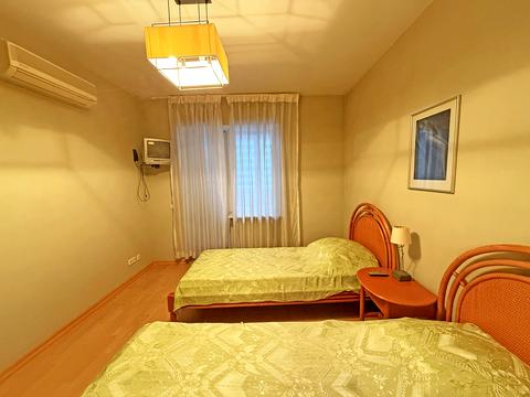 квартира за адресою Андрія Верхогляда вул. (Михайла Драгомирова), 2