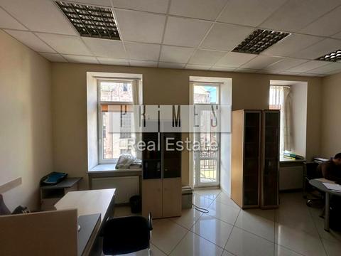 комерційна за адресою Олександра Кониського вул., 80