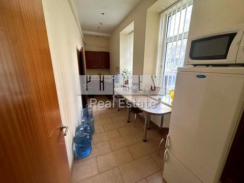 комерційна за адресою Олександра Кониського вул., 80