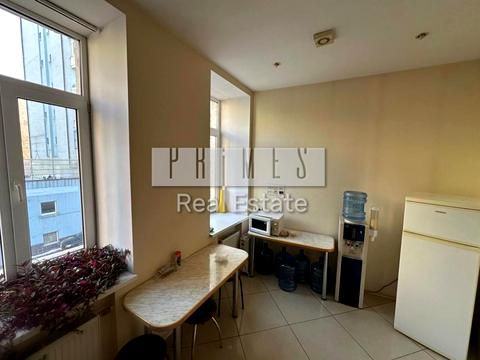 комерційна за адресою Олександра Кониського вул., 80