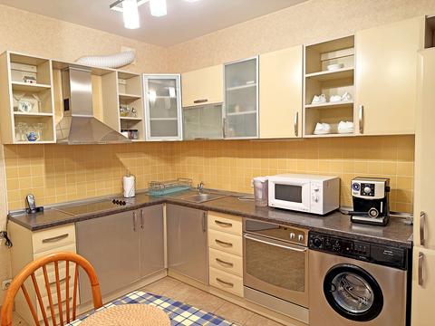 квартира за адресою Андрія Верхогляда вул. (Михайла Драгомирова), 2