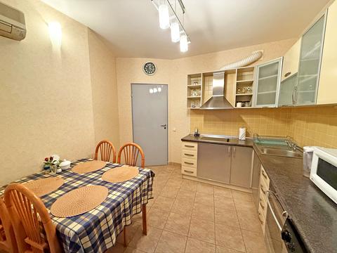 квартира за адресою Андрія Верхогляда вул. (Михайла Драгомирова), 2