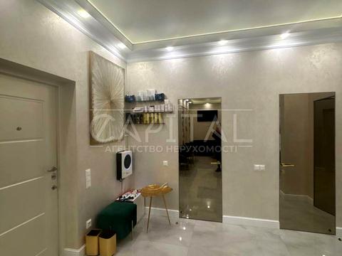 комерційна за адресою Михайла Бойчука вул. (Кіквідзе), 19-А