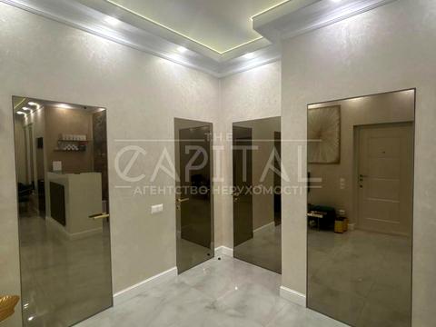 комерційна за адресою Михайла Бойчука вул. (Кіквідзе), 19-А