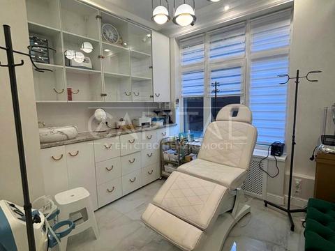 комерційна за адресою Михайла Бойчука вул. (Кіквідзе), 19-А