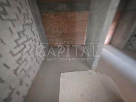 комерційна за адресою Київ, Ревуцького вул., 40