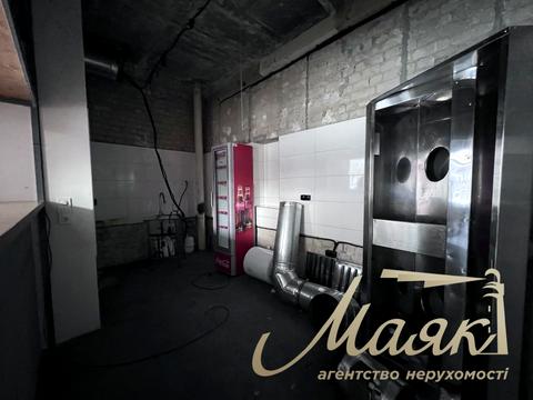 комерційна за адресою Академіка Філатова пров., 1/22