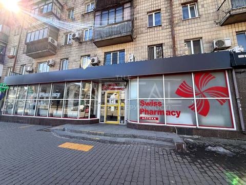 комерційна за адресою Антоновича вул. (Горького), 170/172