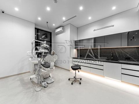 комерційна за адресою Василя Тютюнника вул. (Анрі Барбюса), 43