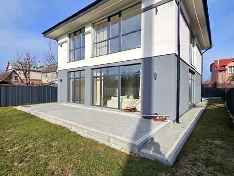 дом по адресу набережная Василия Стефаника ул.