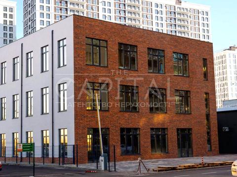 комерційна за адресою Практична вул., 8
