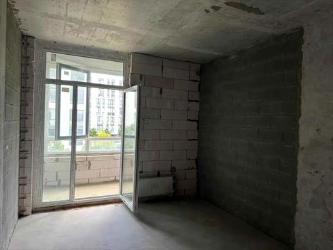 квартира за адресою Салютна вул., (Будинок 02301-02303)