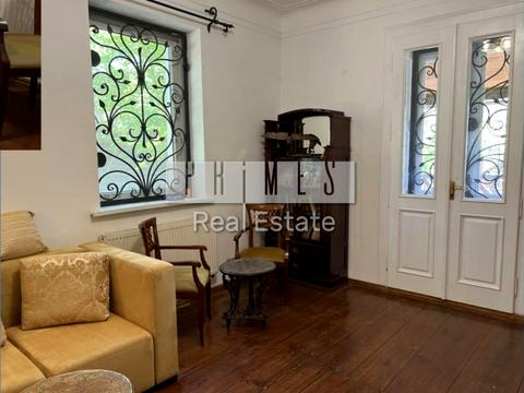 комерційна за адресою Редутна вул., 8