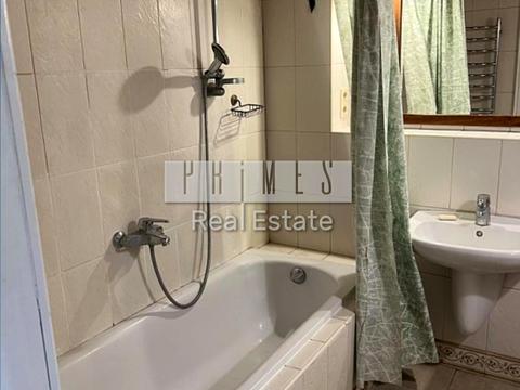 комерційна за адресою Редутна вул., 8