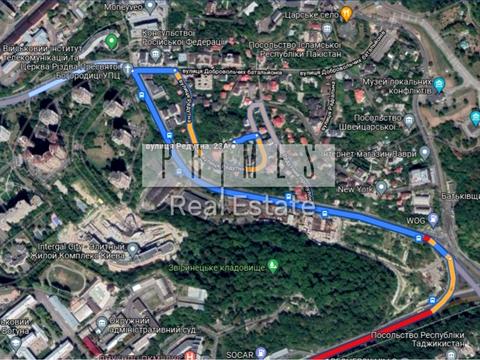 комерційна за адресою Редутна вул., 8