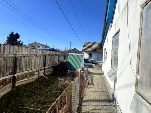 будинок за адресою Шкільна