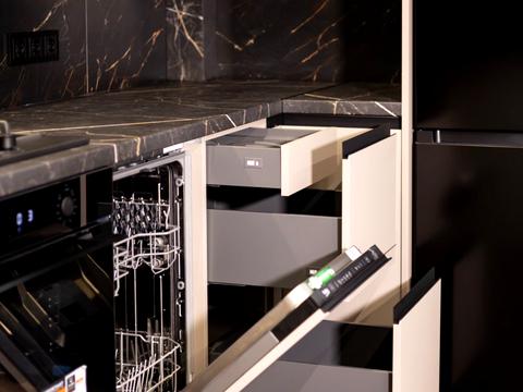 квартира за адресою Степана Бандери вул., 77-Б