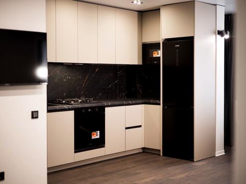 квартира за адресою Степана Бандери вул., 77-Б