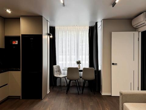 квартира за адресою Степана Бандери вул., 77-Б