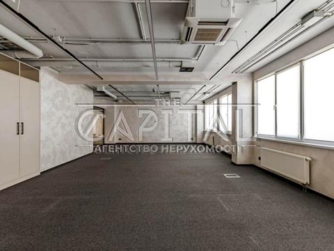 комерційна за адресою Золотоустівська вул., 3