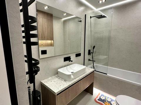 квартира за адресою Степана Бандери вул., (Будинок 4)