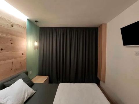 квартира за адресою Зелена вул., 204д