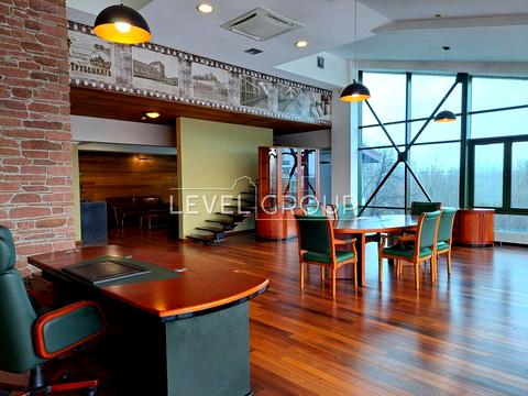 комерційна за адресою Лейпцизька вул., 3