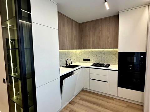 квартира за адресою Степана Бандери вул., (Будинок 4)