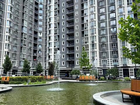 квартира за адресою Леоніда Бірюкова бульв., 2-А