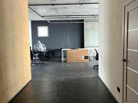 комерційна за адресою Київ, Євгена Коновальця вул. (Щорса), 26