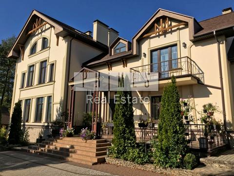 дом по адресу Центральна