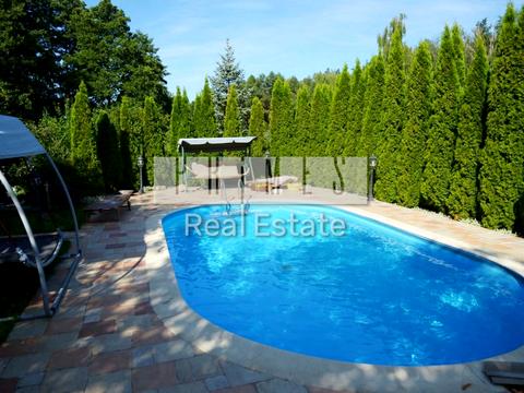 дом по адресу Центральна